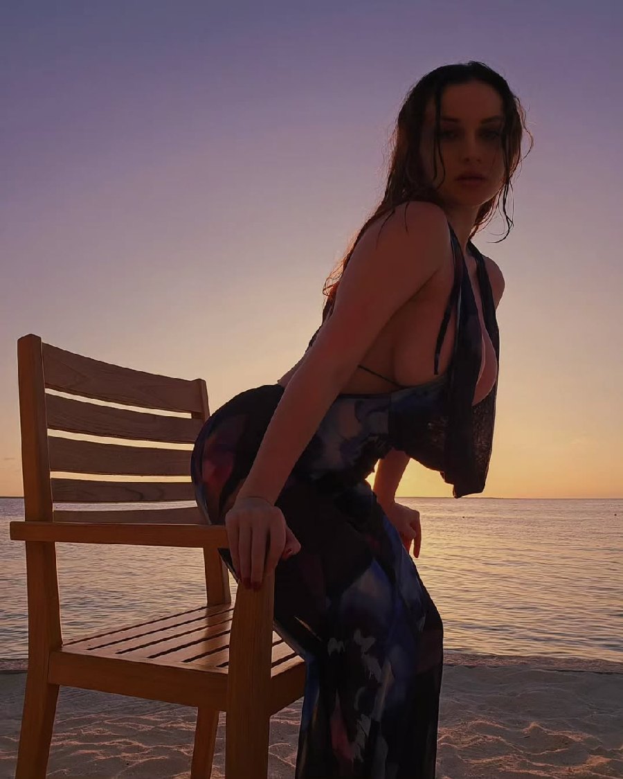 Sexy girl Miranda Faith nude in Shuancheng