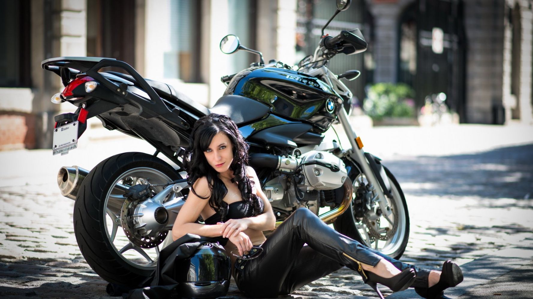 European women on bikes in Shuancheng