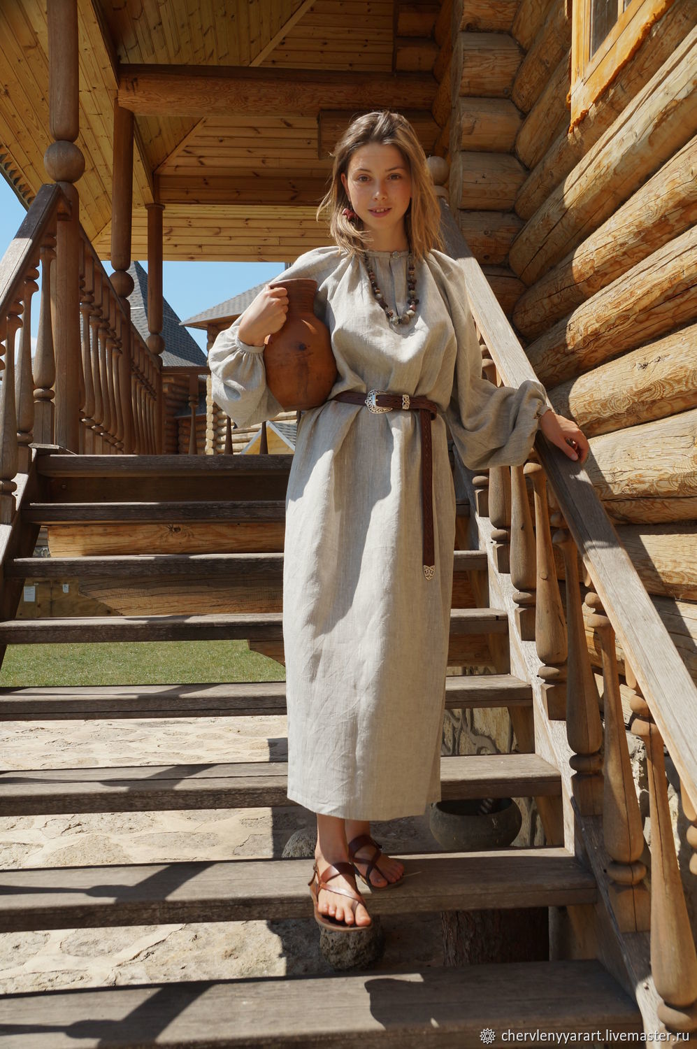 Girls in Slavic costumes in Shuancheng
