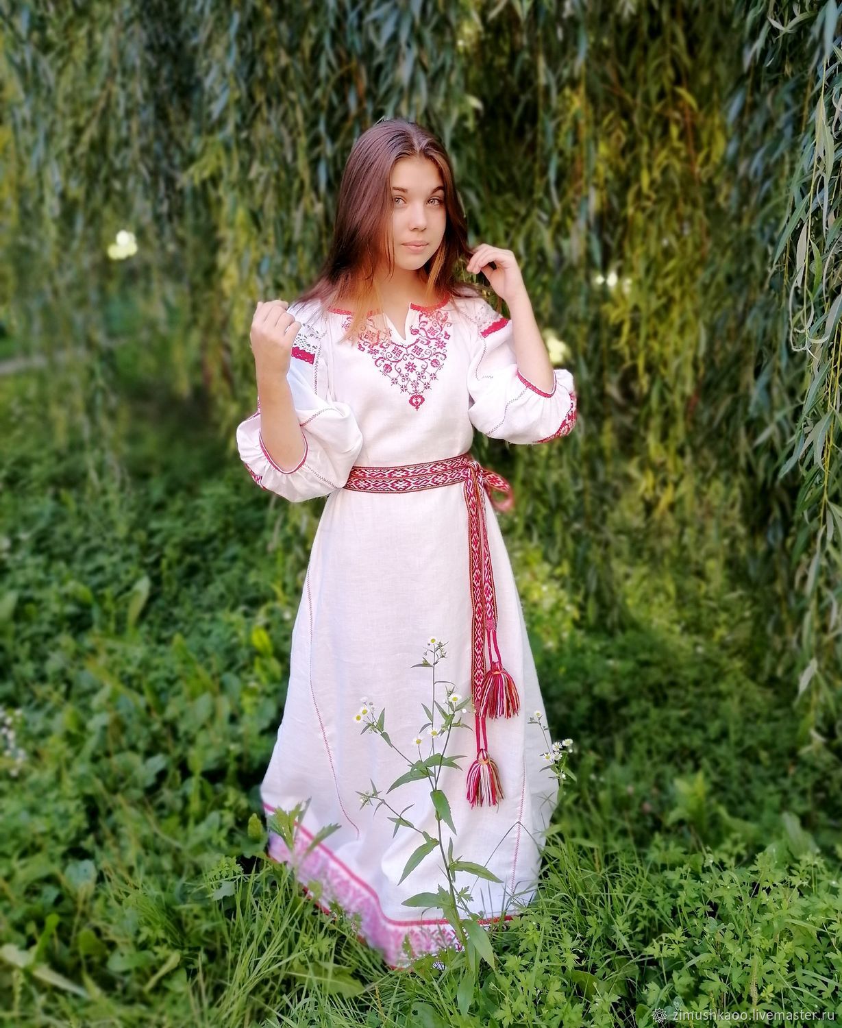 Girl Girls in Slavic costumes in Shuancheng