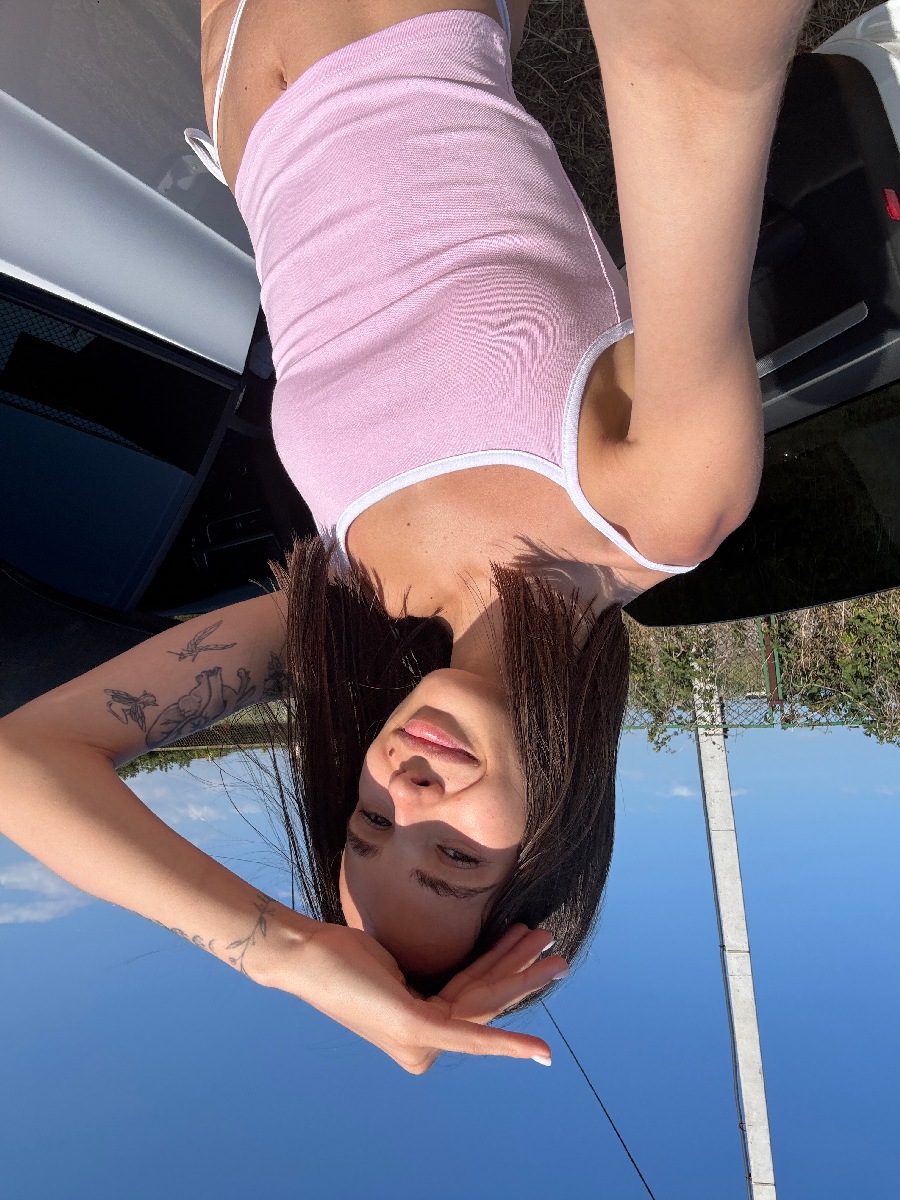 Sexy model Tina in Shuancheng